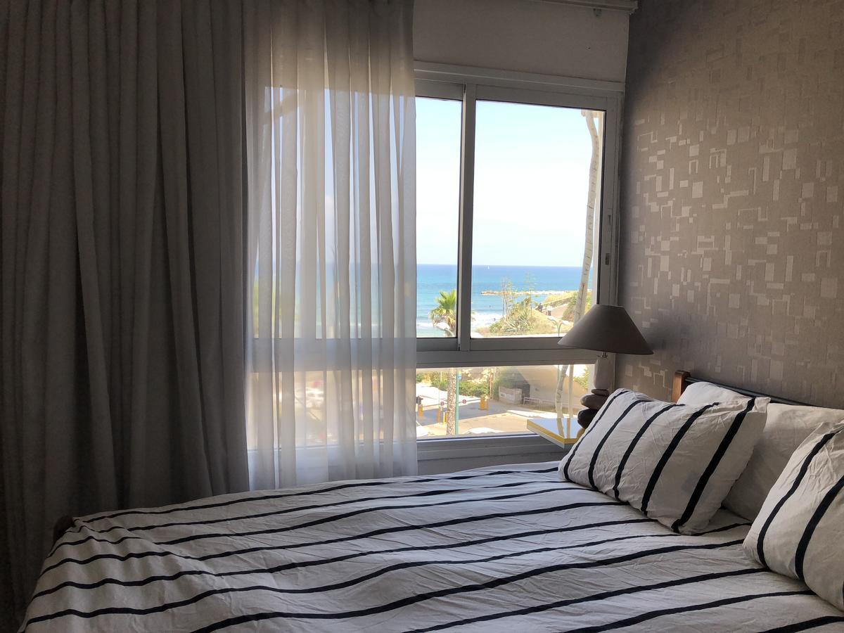 Gordon Beach Apartments Tel Aviv Bagian luar foto
