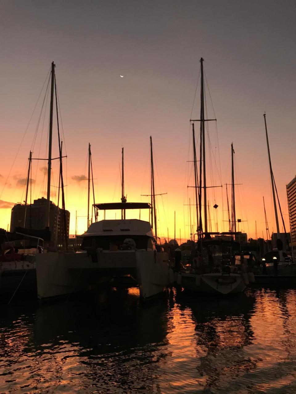Gordon Beach Apartments Tel Aviv Bagian luar foto