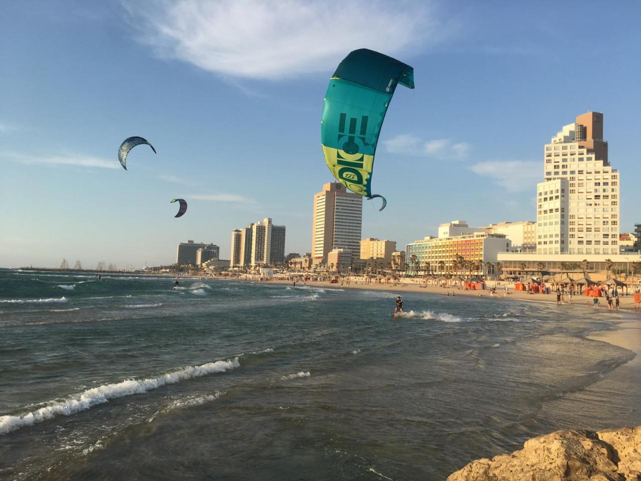 Gordon Beach Apartments Tel Aviv Bagian luar foto